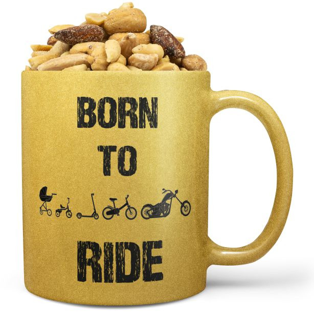 Hrnek Born to ride chopper – zlatý (Náplň hrníčku: Směs slaných oříšků)